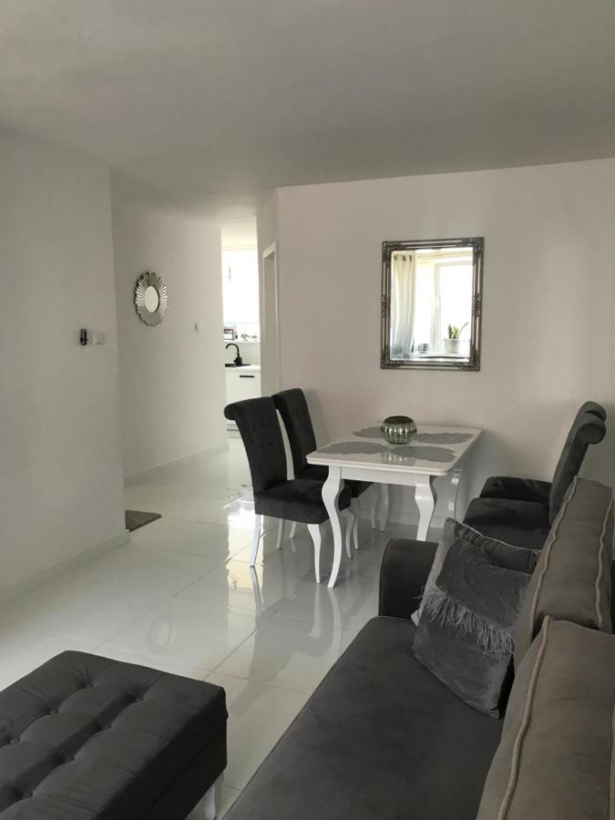 Apartament Chanel Centrum Malbork Exterior foto